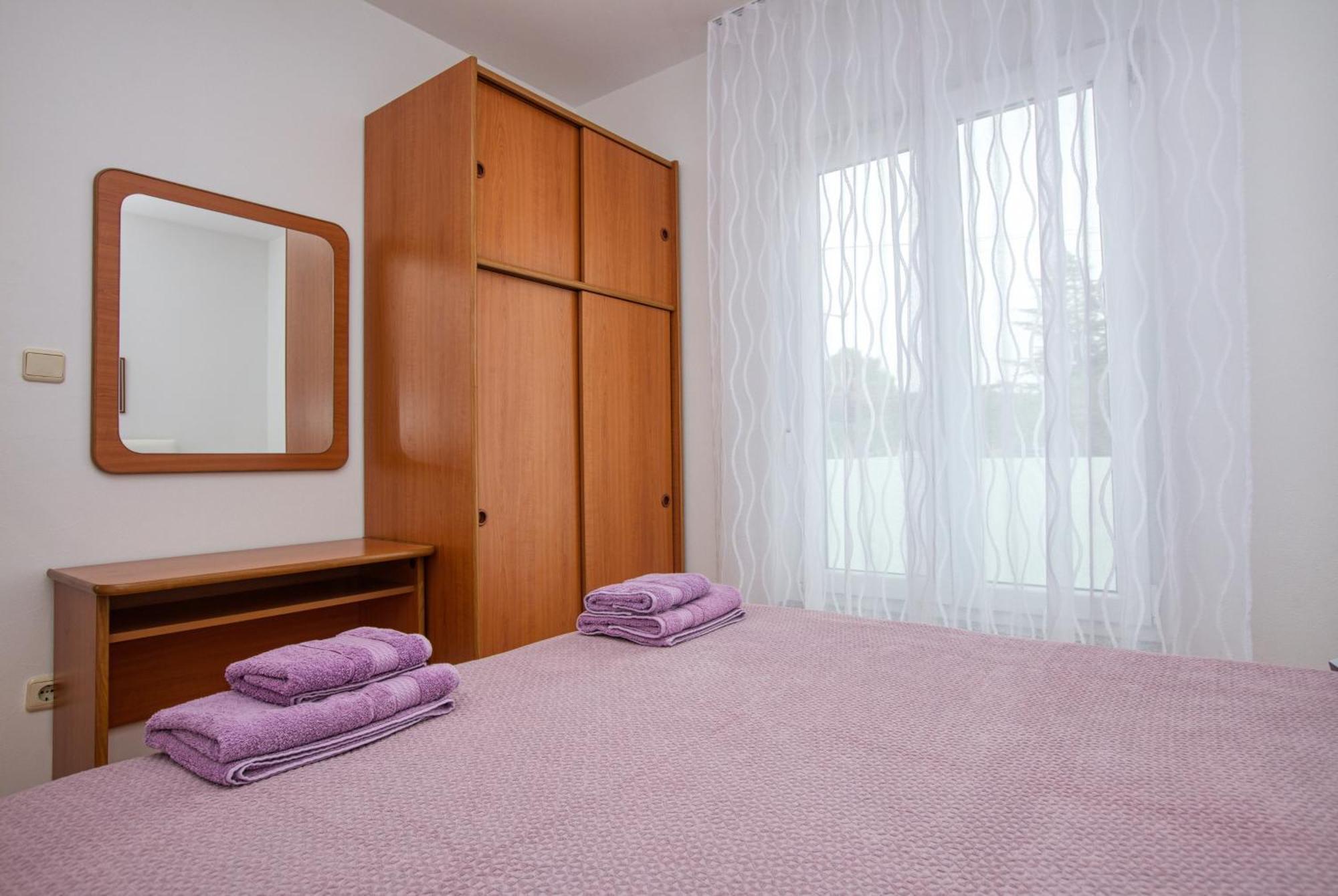 Apartments With A Parking Space Pirovac, Sibenik - 15320 Chambre photo